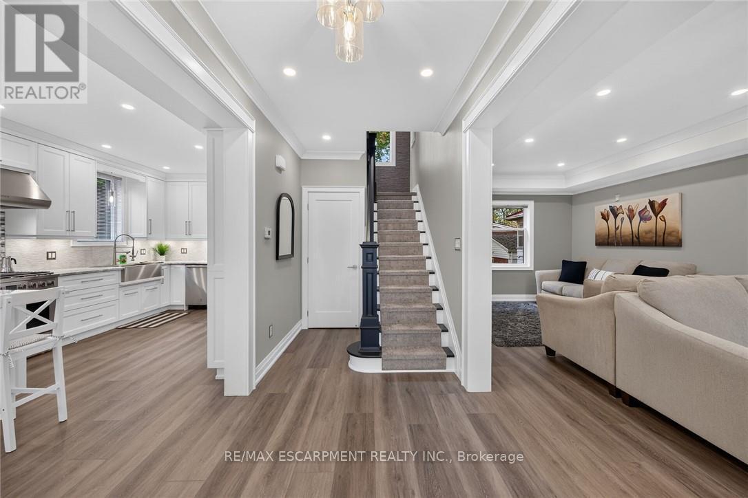 209 Delaware Avenue, Hamilton, ON