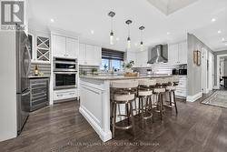 5 NORTHAMPTON DRIVE Toronto, ON M9B 4S5