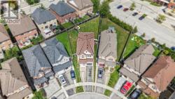 18 HEREFORDSHIRE CRESCENT Newmarket, ON L9N 0B7