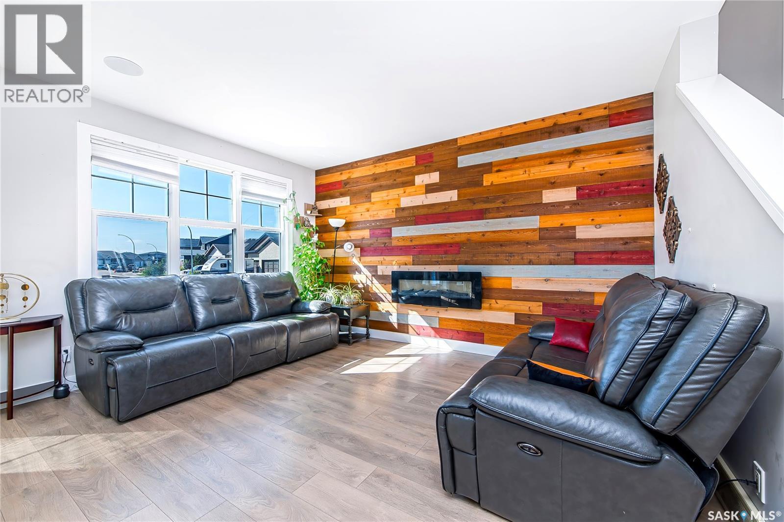 402 Meadows Boulevard, Saskatoon, SK