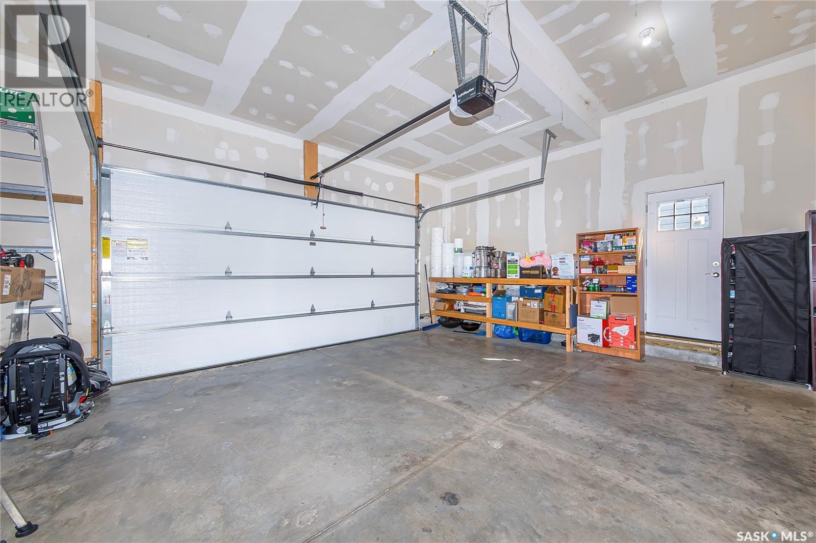 402 Meadows Boulevard, Saskatoon, SK