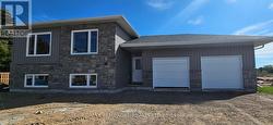 32 JADE AVENUE Petawawa, ON K8H 0E5