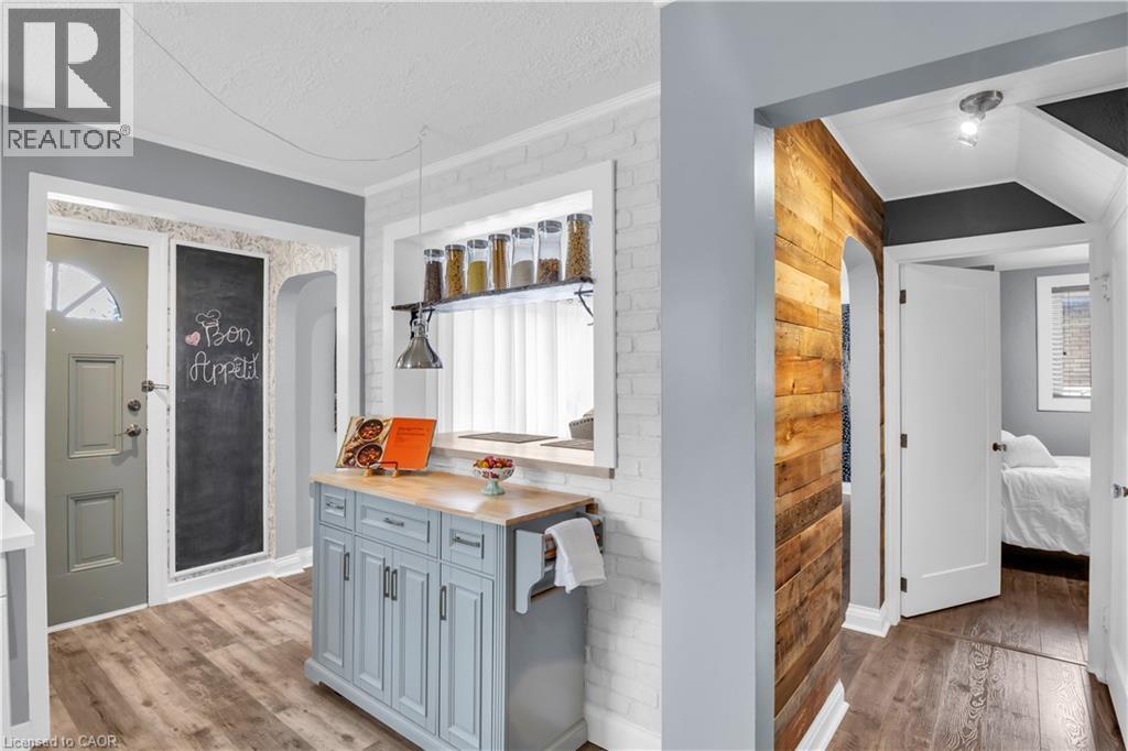 296 Weber Street E, Kitchener, ON