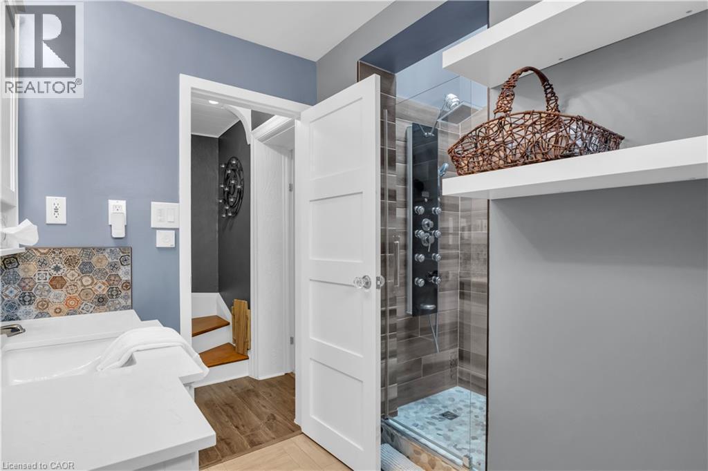 296 Weber Street E, Kitchener, ON