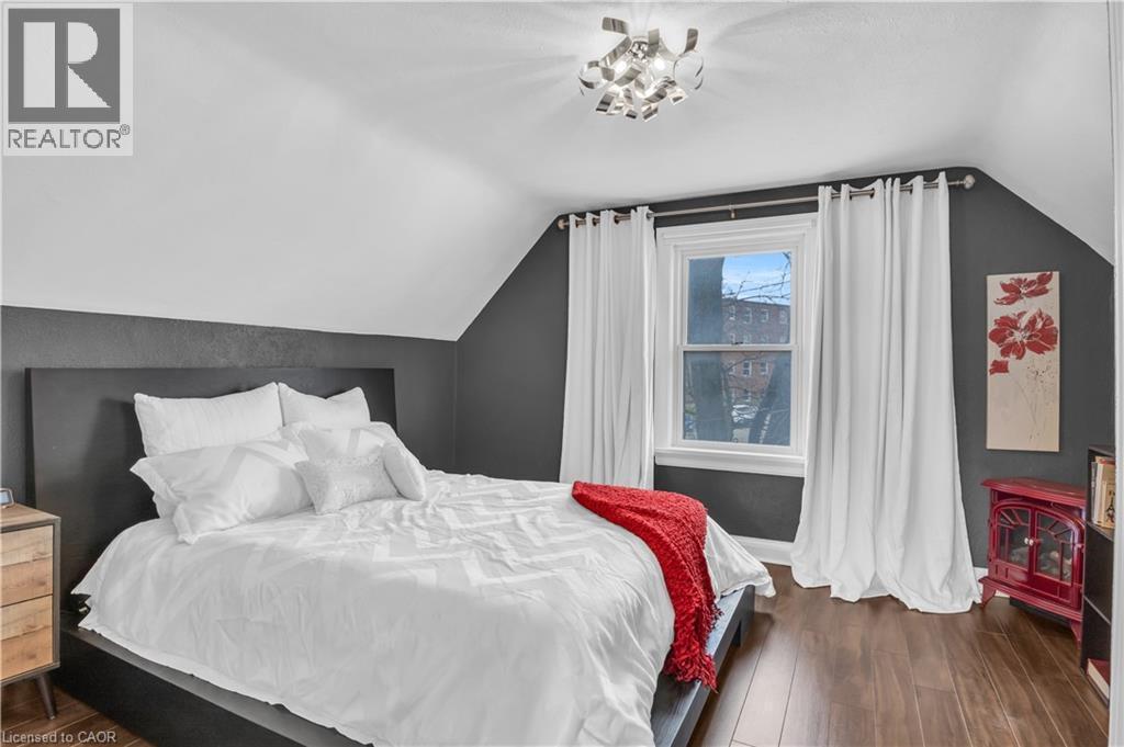 296 Weber Street E, Kitchener, ON