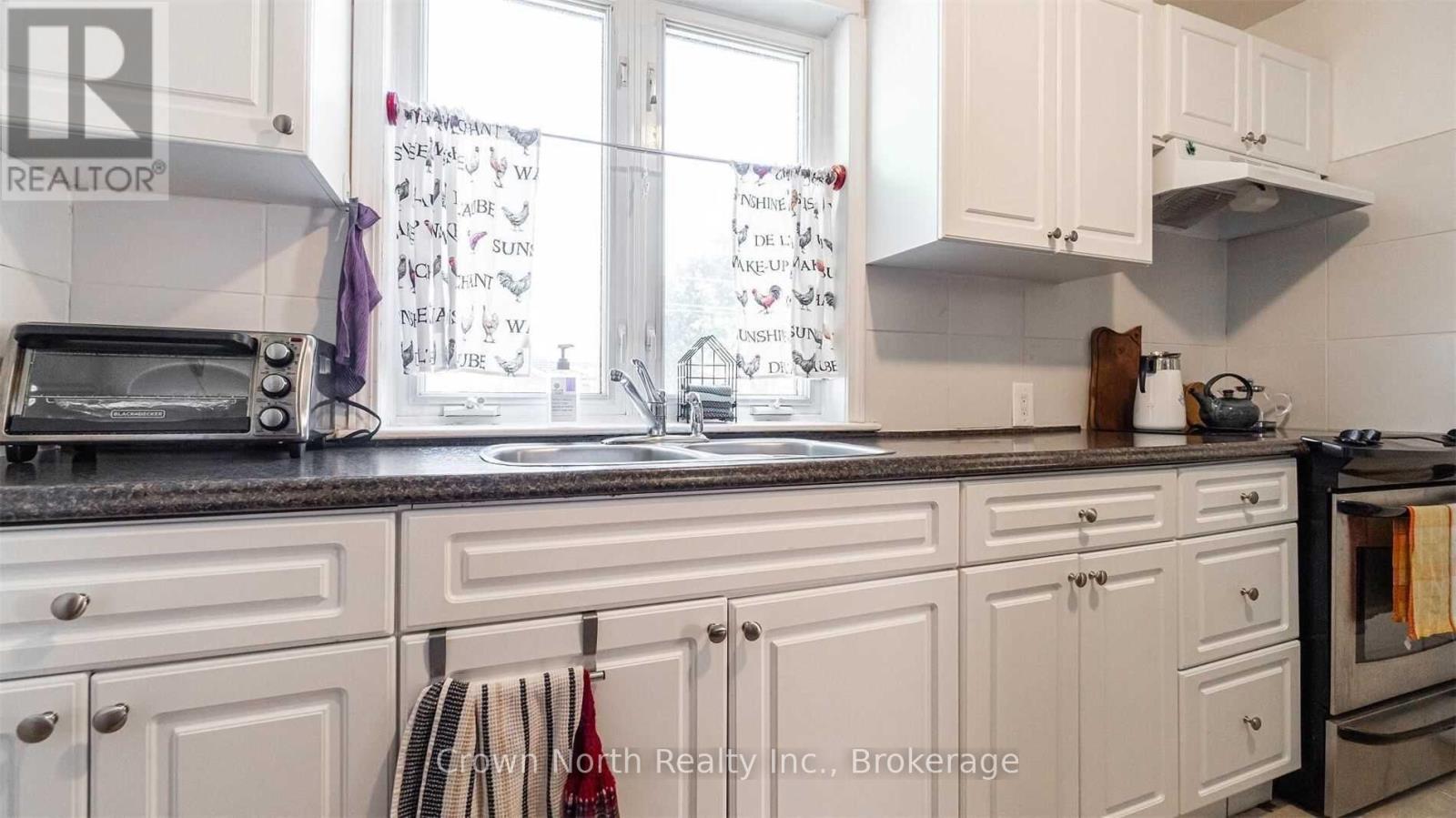 196 Blucher Street, Kitchener, ON
