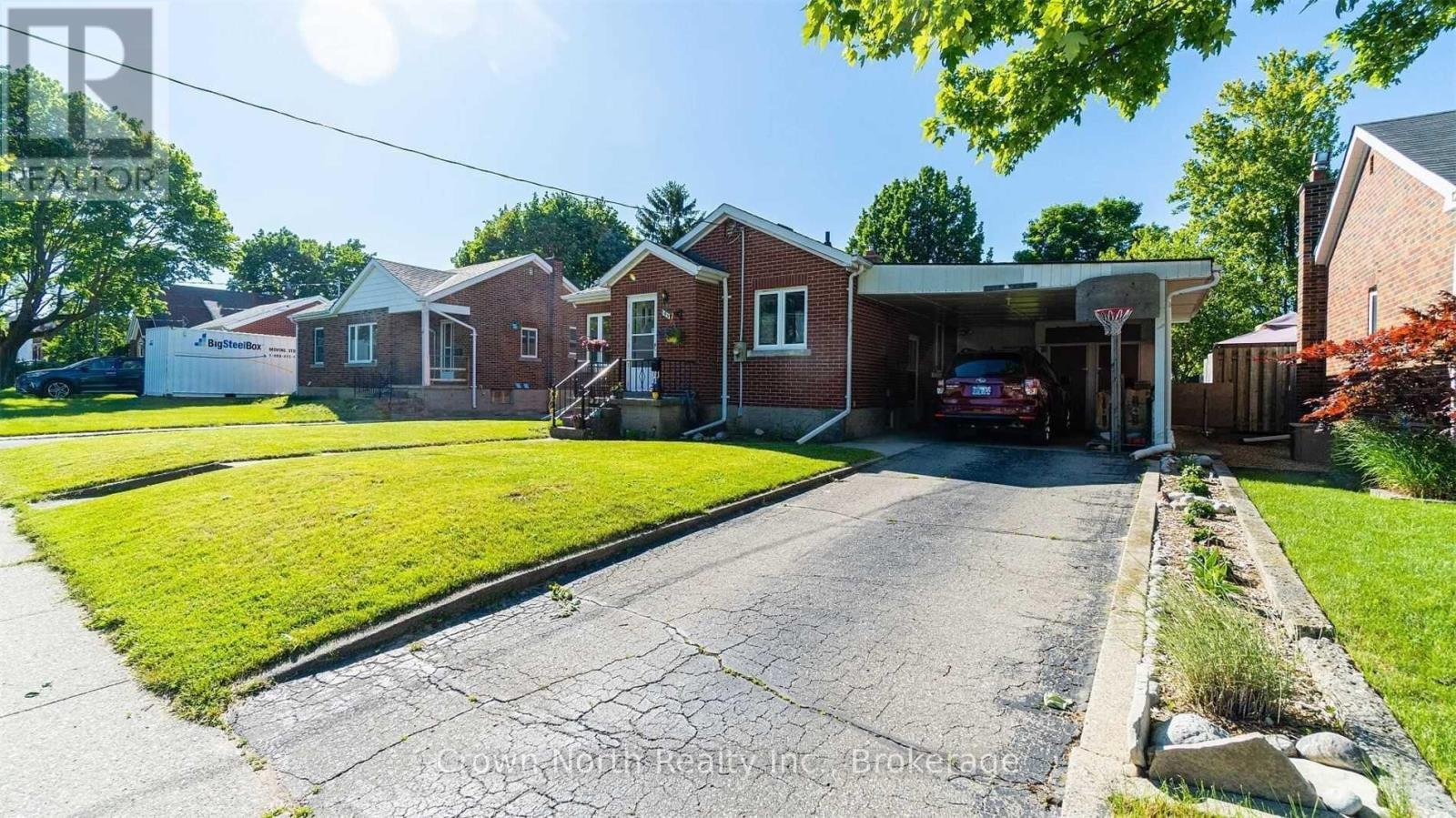 196 Blucher Street, Kitchener, ON