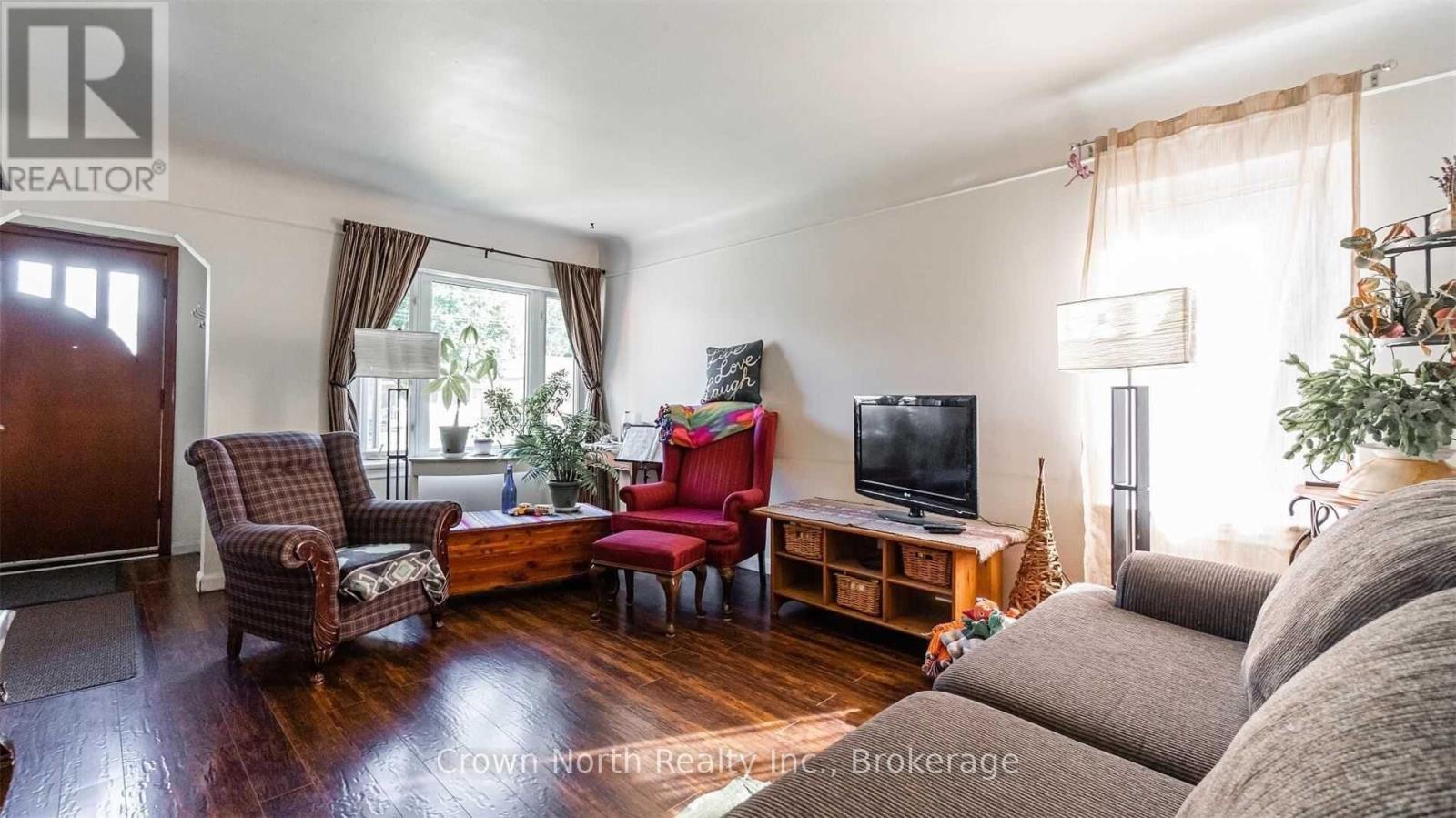 196 Blucher Street, Kitchener, ON