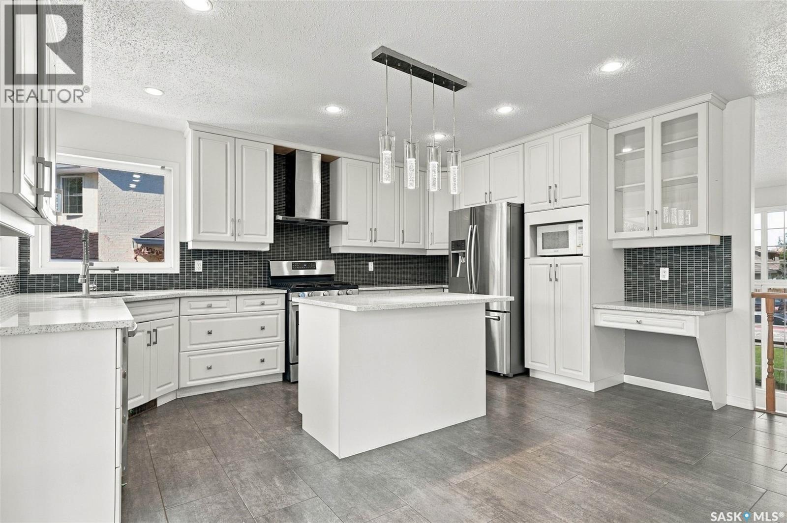 110 Braeshire Lane, Saskatoon, SK