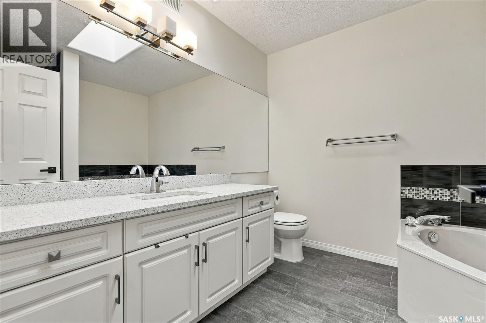 110 Braeshire Lane, Saskatoon, SK