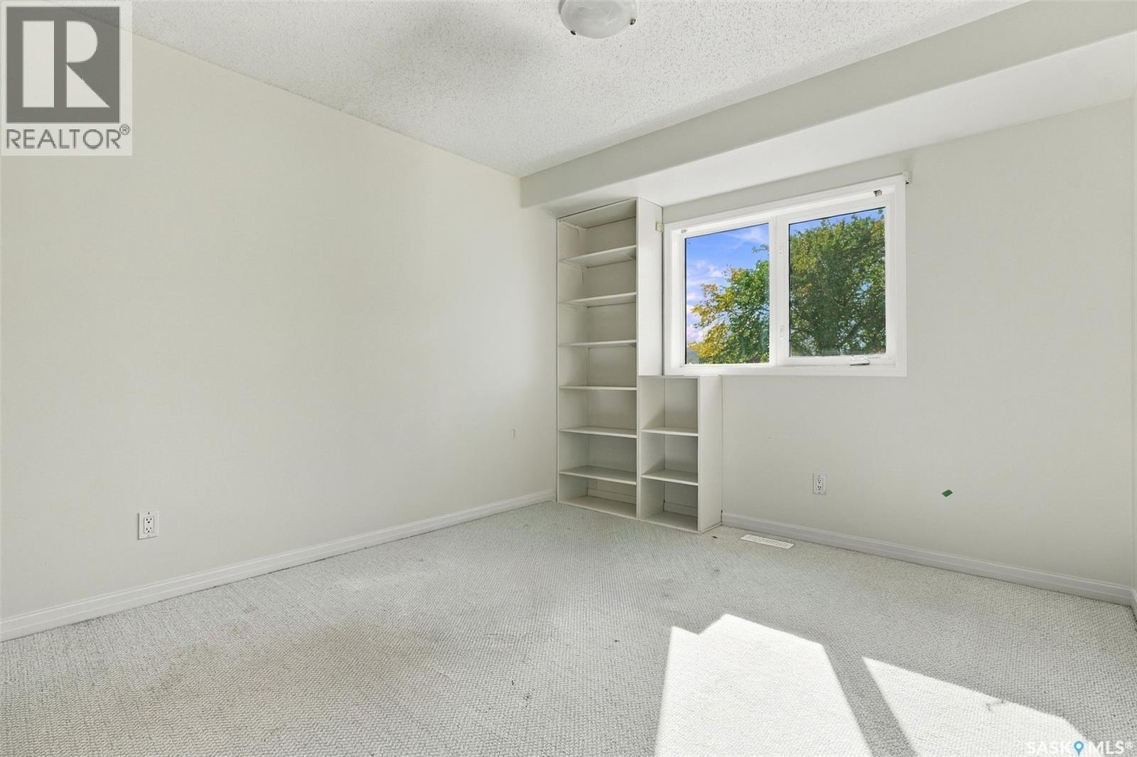 110 Braeshire Lane, Saskatoon, SK
