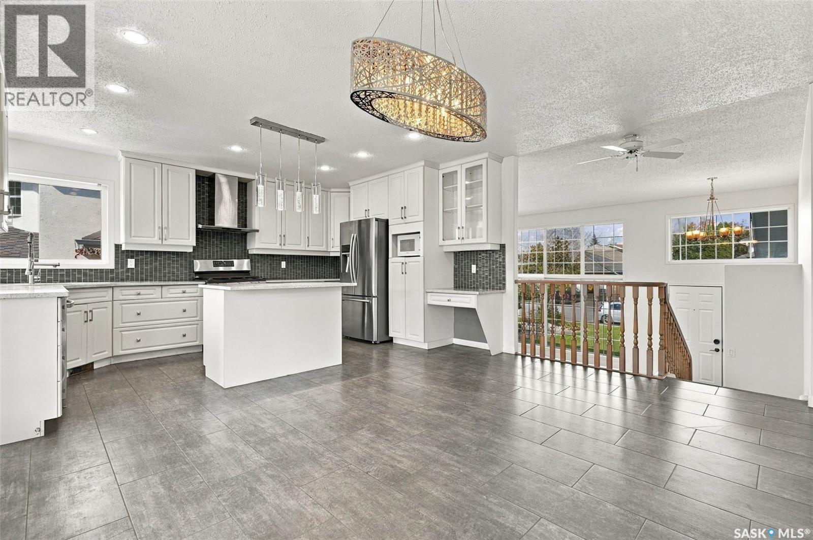 110 Braeshire Lane, Saskatoon, SK