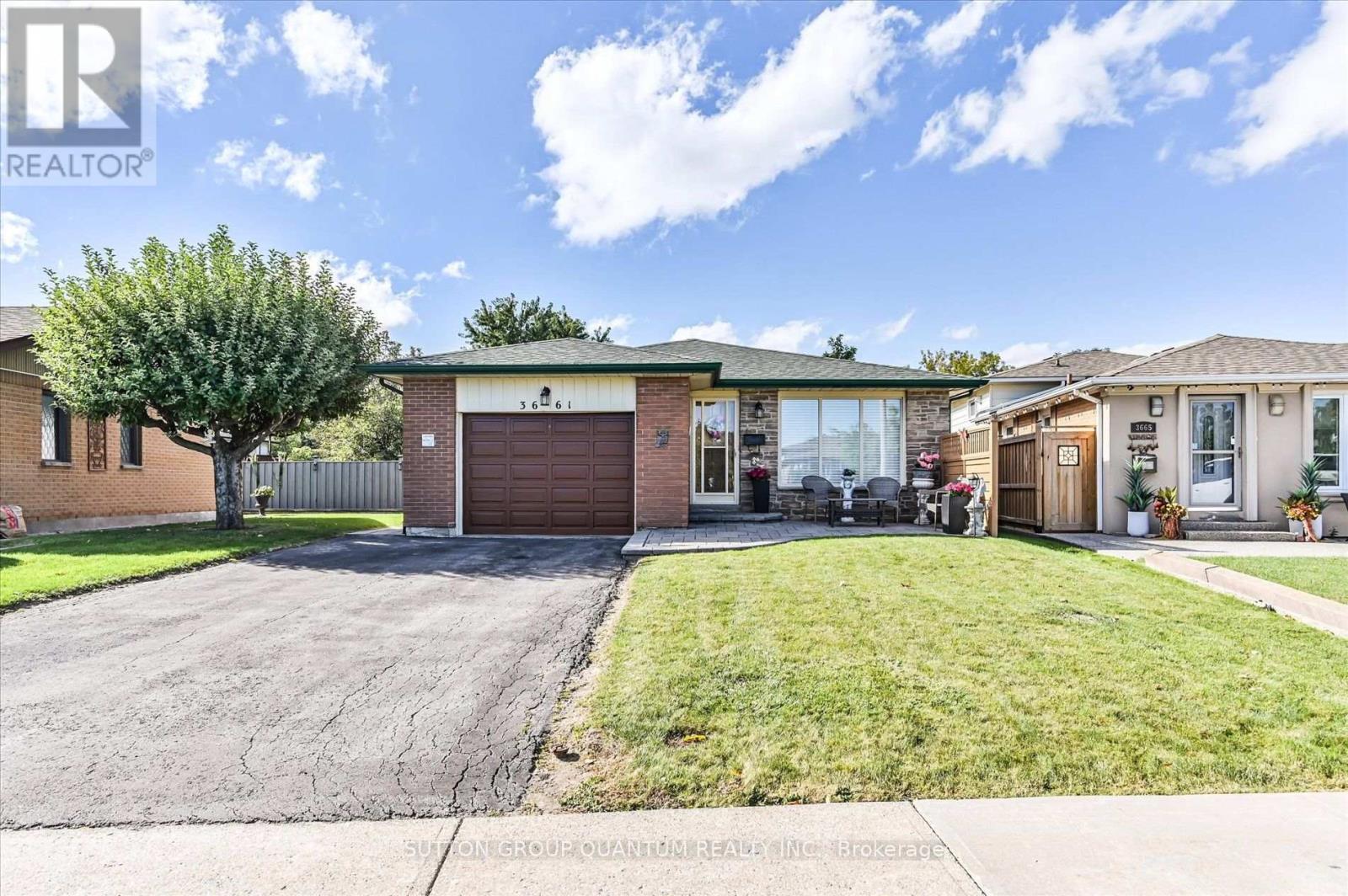 3661 Keenan Crescent, Mississauga, ON