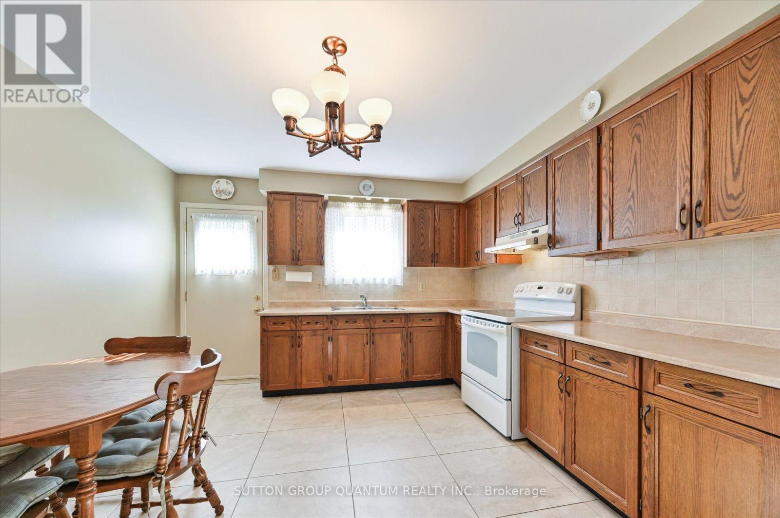 3661 Keenan Crescent, Mississauga, ON