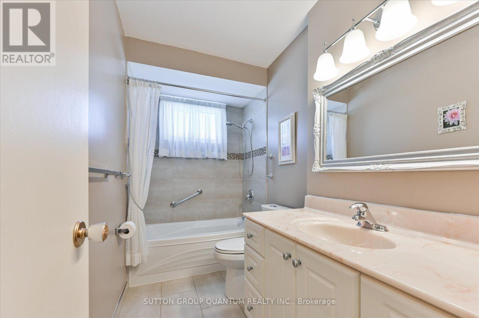 3661 Keenan Crescent, Mississauga, ON