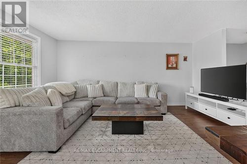 10 Krafty Court, Hamilton, ON 