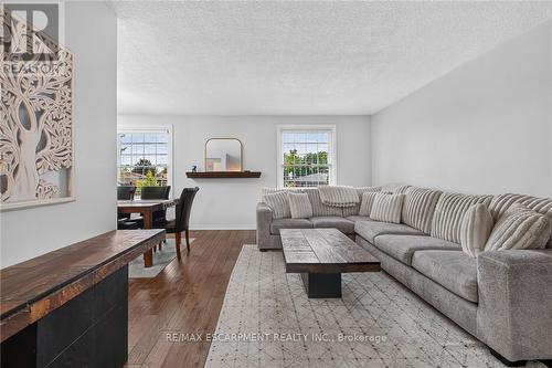10 Krafty Court, Hamilton, ON 