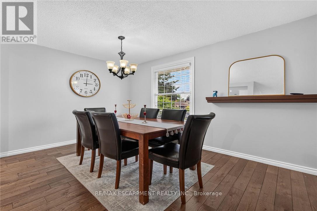 10 Krafty Court, Hamilton, ON