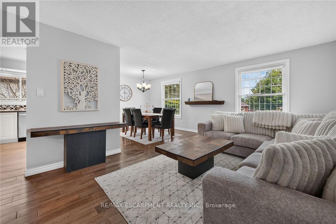 10 Krafty Court, Hamilton, ON