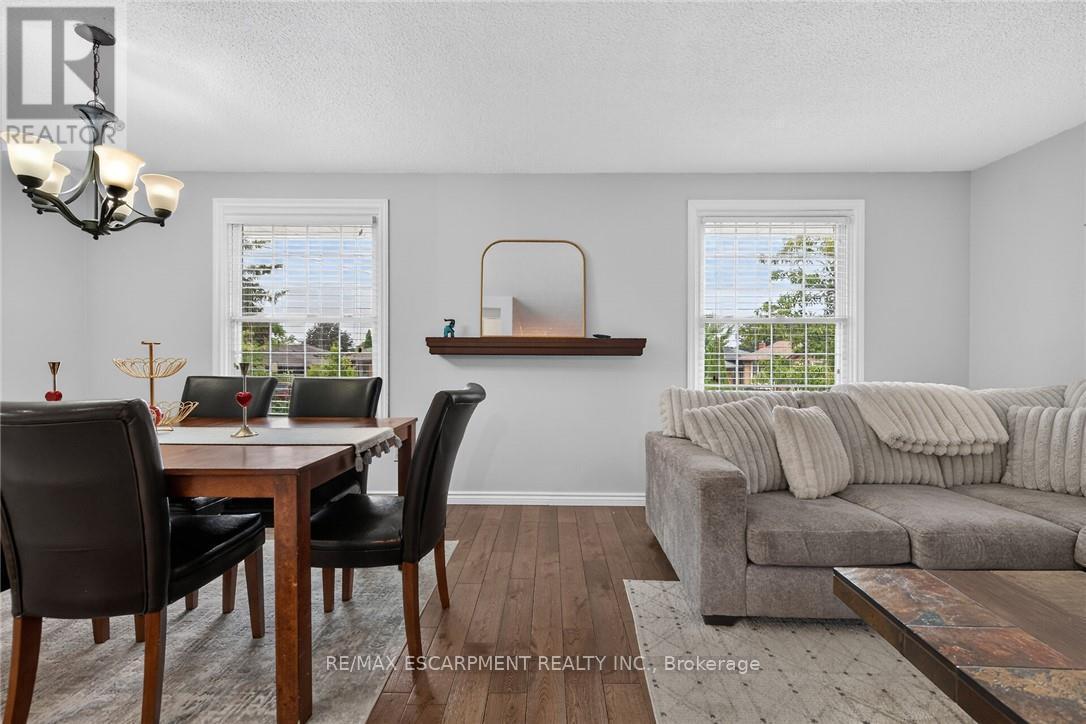10 Krafty Court, Hamilton, ON