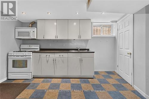 10 Krafty Court, Hamilton, ON 