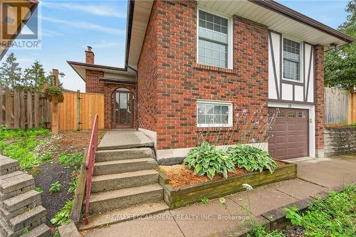 10 Krafty Court, Hamilton, ON 