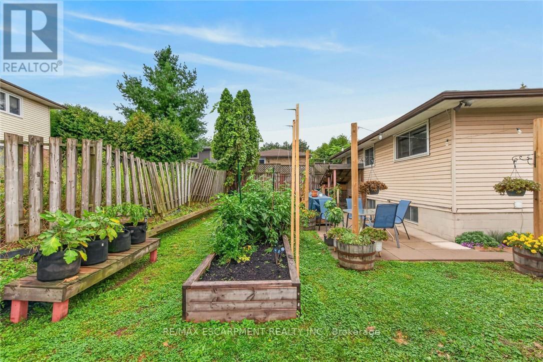 10 Krafty Court, Hamilton, ON