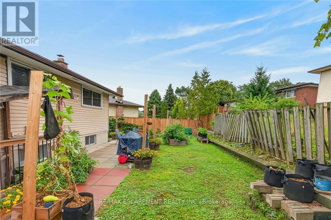 10 Krafty Court, Hamilton, ON