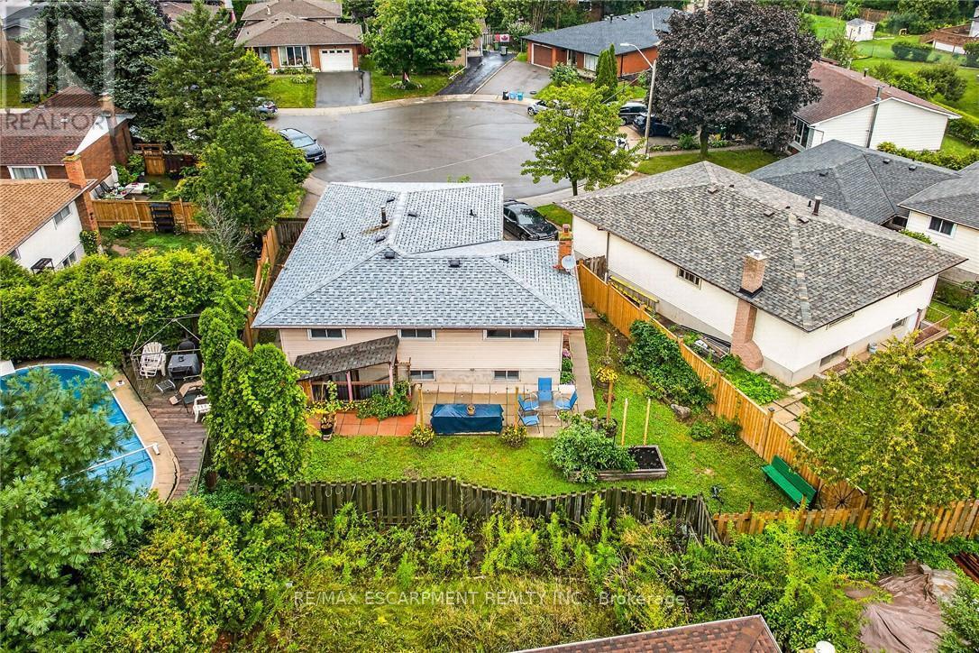 10 Krafty Court, Hamilton, ON