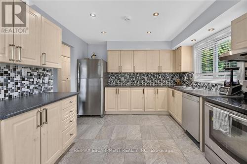 10 Krafty Court, Hamilton, ON 