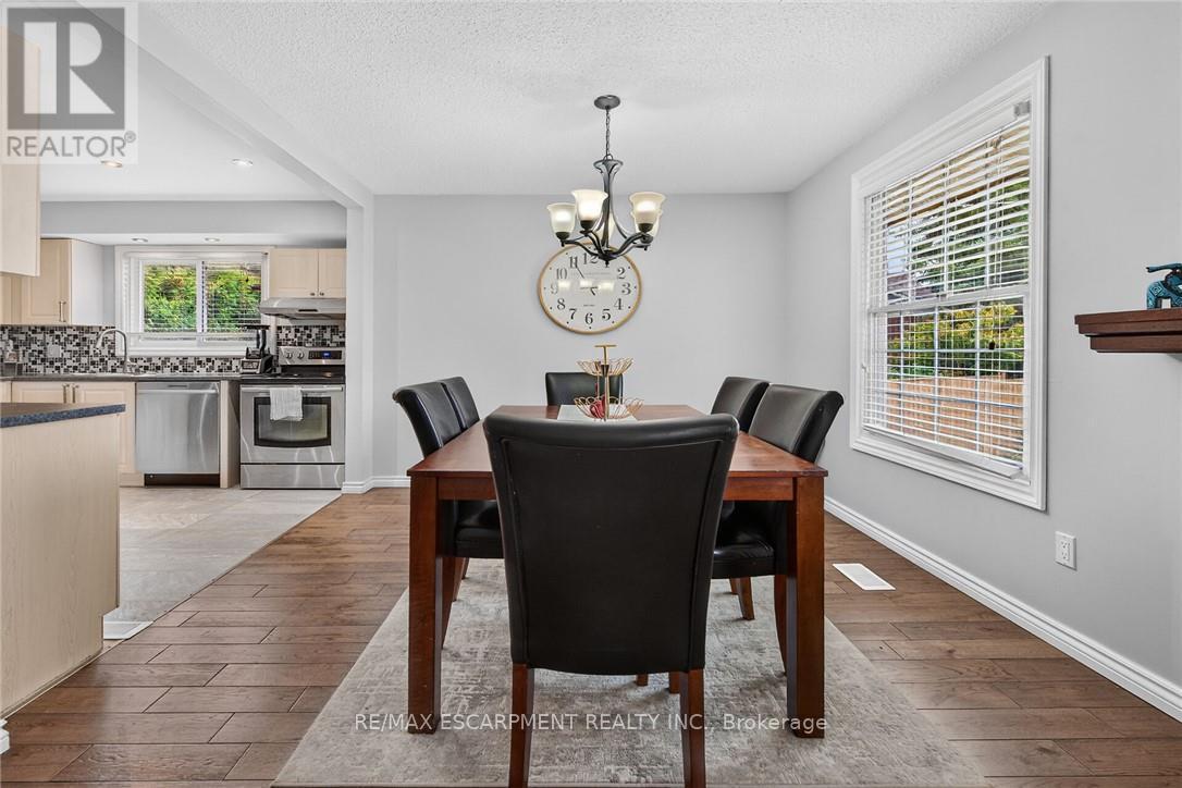 10 Krafty Court, Hamilton, ON