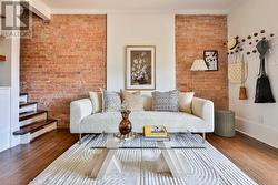 46 BLANDFORD STREET Toronto, ON M6E 3A7