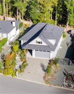 521 Mountain View Dr Lake Cowichan, BC V0R 2G1