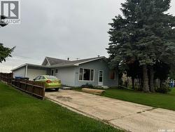 359 2nd AVENUE E Melville, SK S0A 2P0