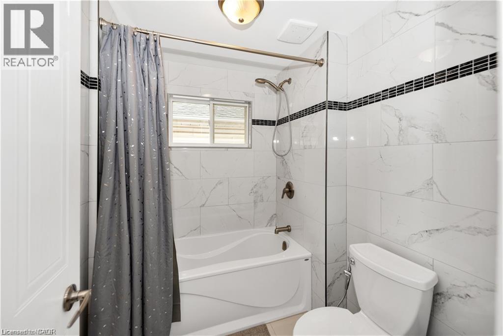 166 Kovac Road, Cambridge, ON