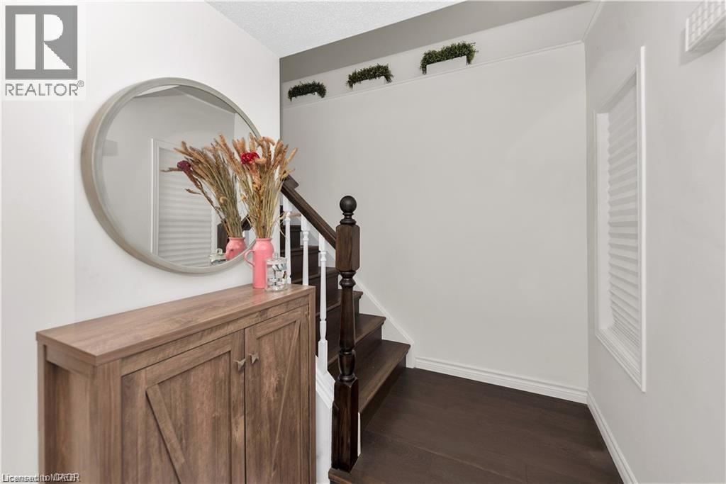 166 Kovac Road, Cambridge, ON