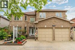 1106 RIDGE VALLEY DRIVE Oshawa (Pinecrest), ON L1K 2E2