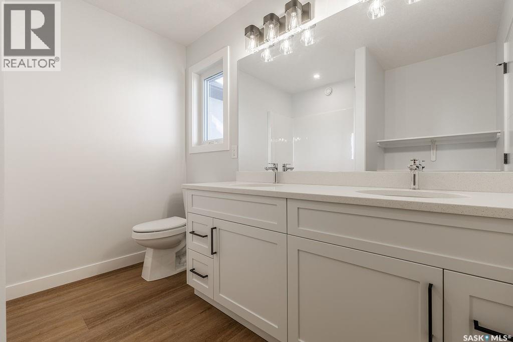 492 Woolf Bend, Saskatoon, SK