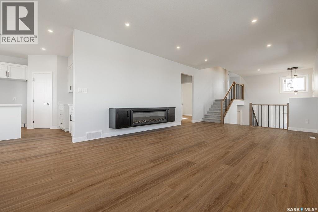 492 Woolf Bend, Saskatoon, SK