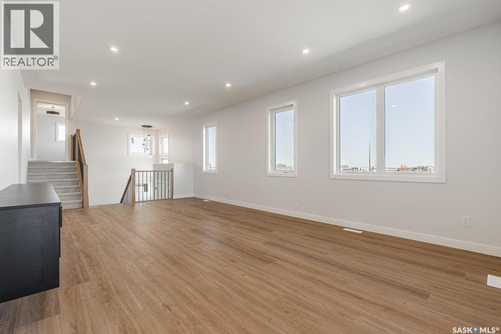 492 Woolf Bend, Saskatoon, SK