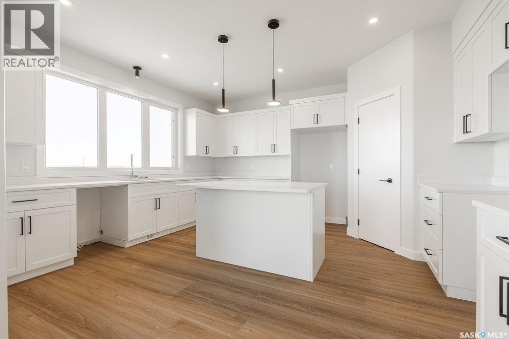 492 Woolf Bend, Saskatoon, SK