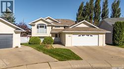 670 Aaron DRIVE Prince Albert, SK S6V 8C3