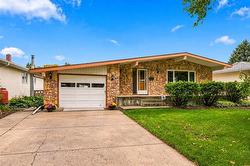 39 Gemini AVE  Winnipeg, MB R2G 0T5