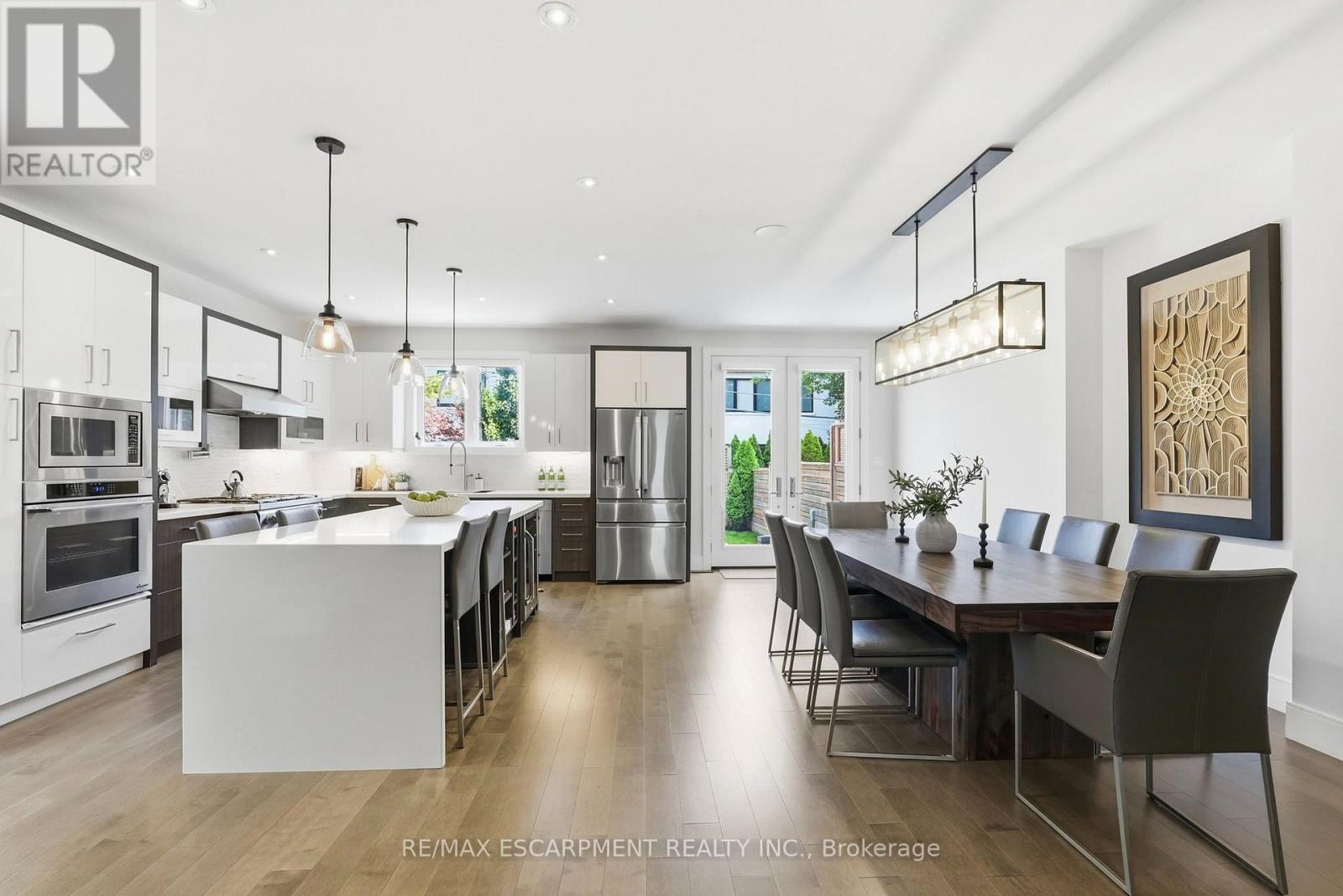 65 Forest Avenue, Mississauga, ON