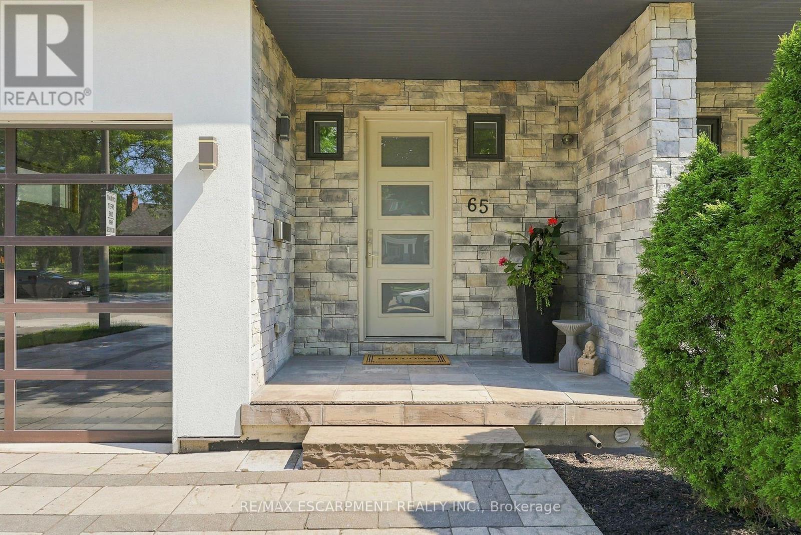 65 Forest Avenue, Mississauga, ON