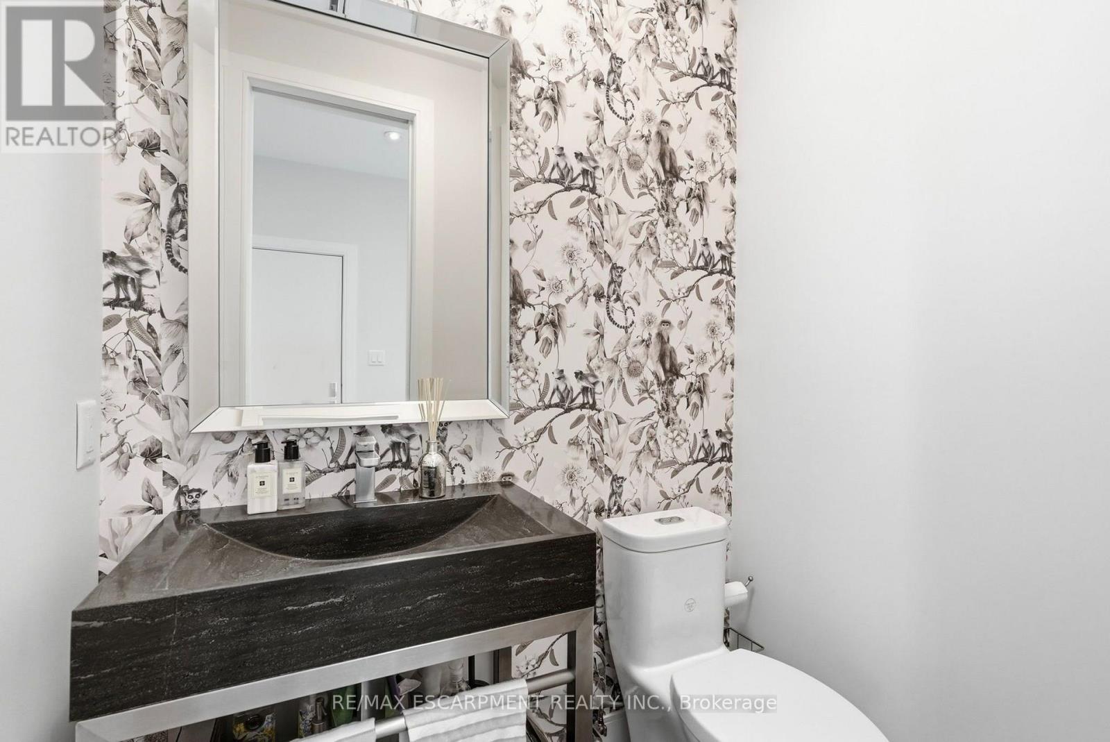 65 Forest Avenue, Mississauga, ON