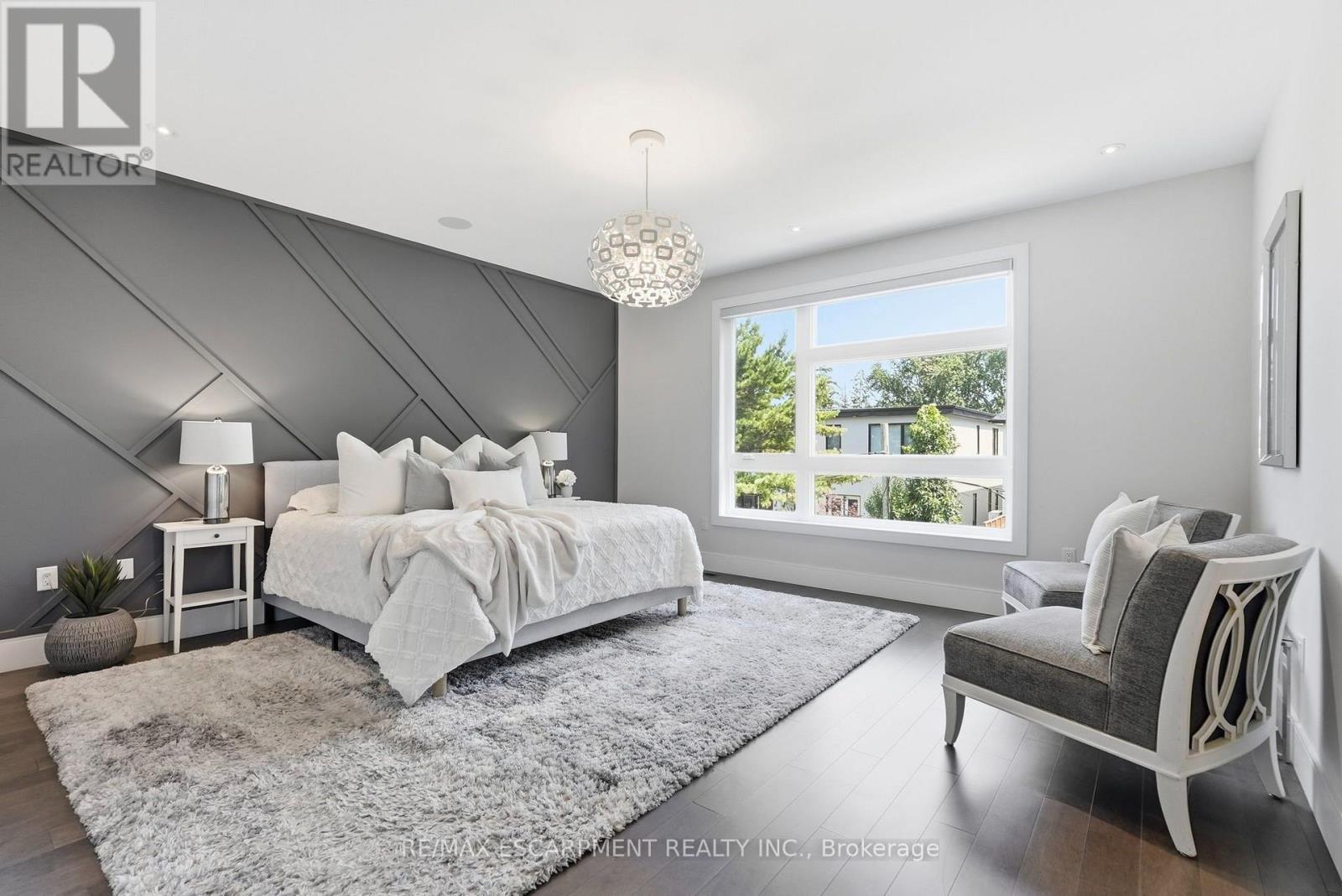 65 Forest Avenue, Mississauga, ON