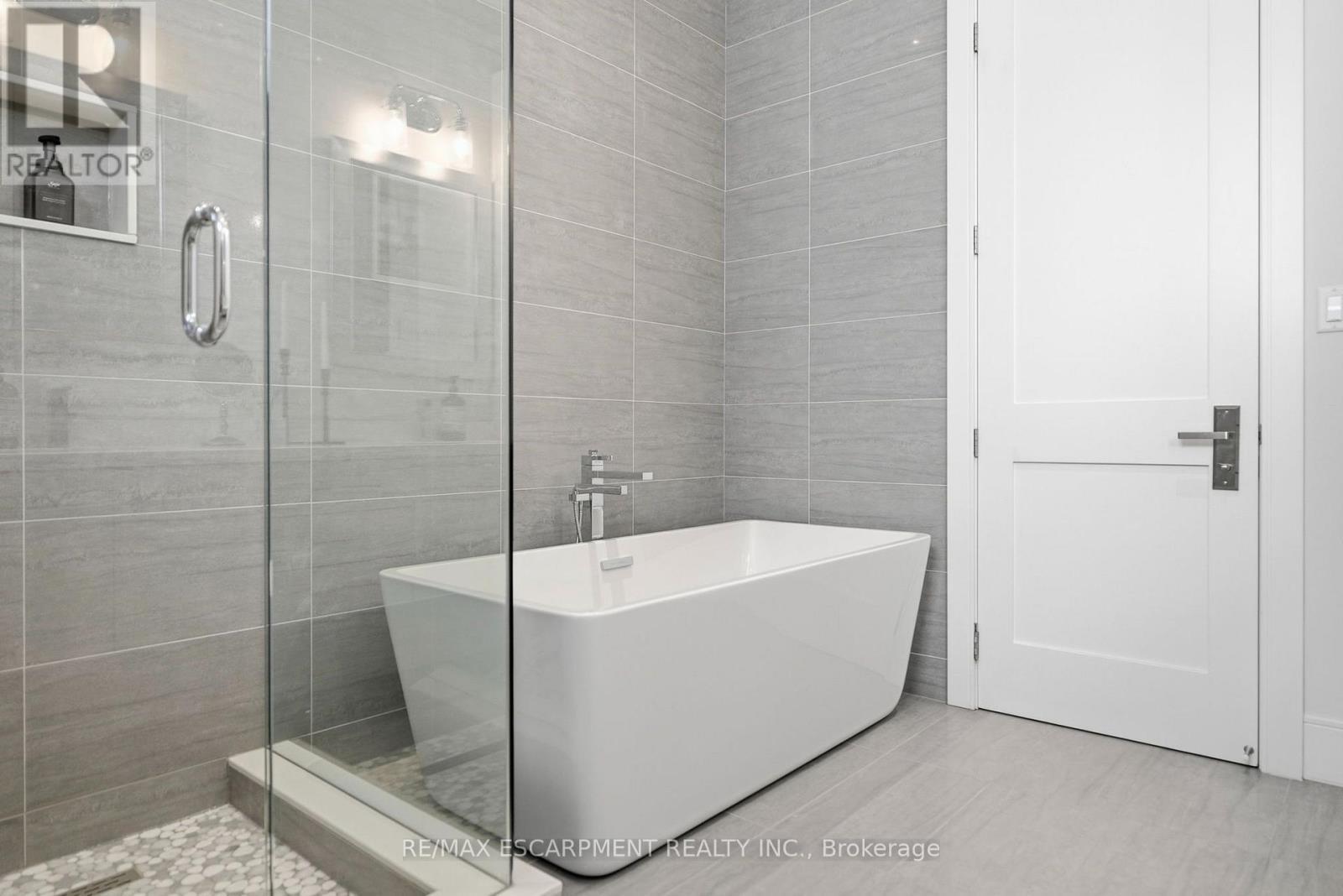 65 Forest Avenue, Mississauga, ON