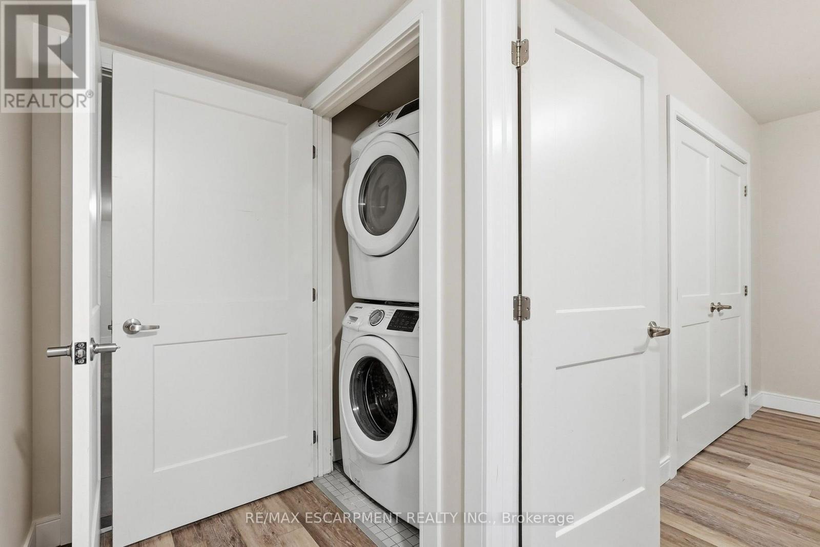 65 Forest Avenue, Mississauga, ON