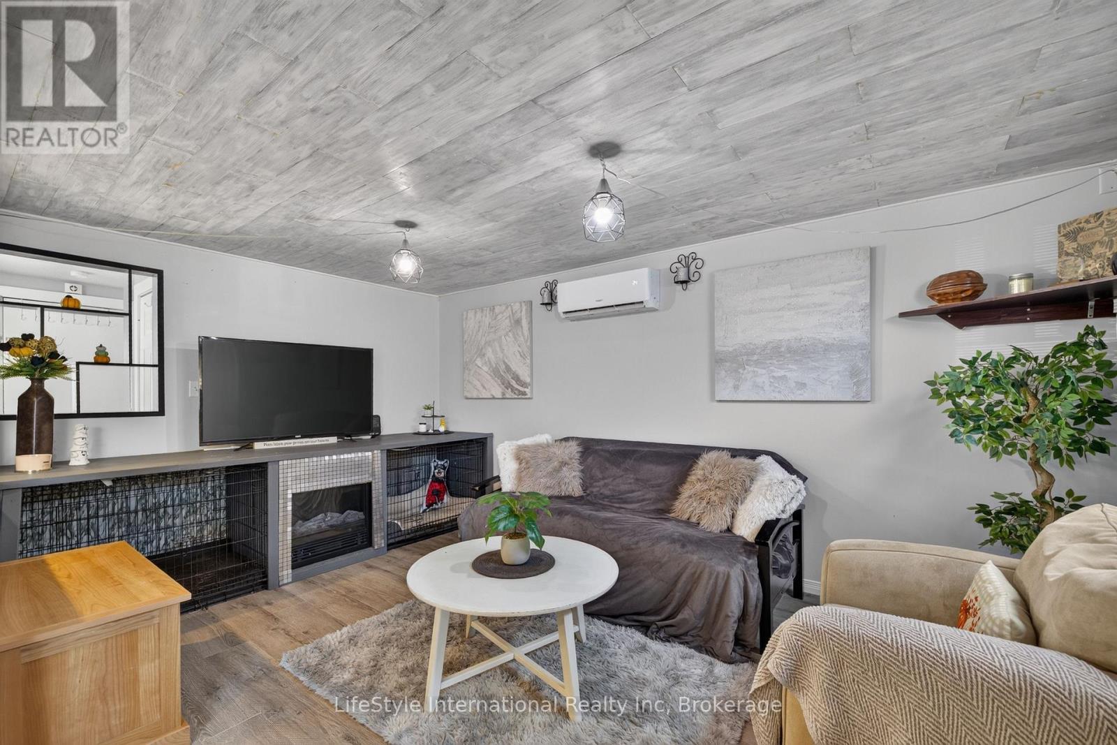 18 Camrose Court, Kitchener, ON